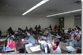 写真：基調講演「かいこの神様　倉知治右衛門」の様子2