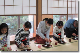 写真：茶道教室の様子2