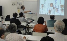 歴史を通して社会を学ぼう 講座の様子