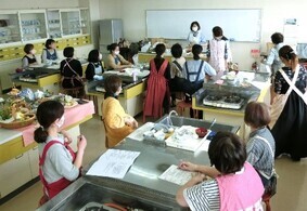 アフタヌーンティーをご一緒に 講座の様子