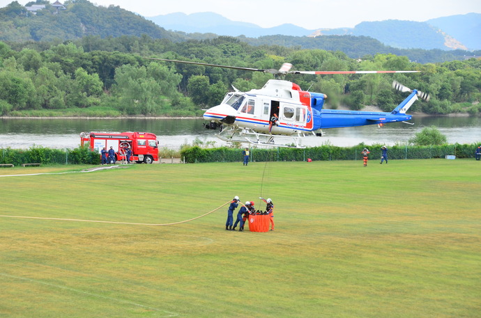 愛知県防災航空隊・江南市消防本部合同消火訓練の画像