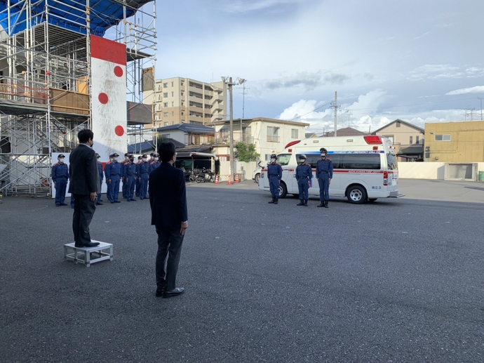 緊急消防援助隊愛知県大隊　救急小隊　出発式写真