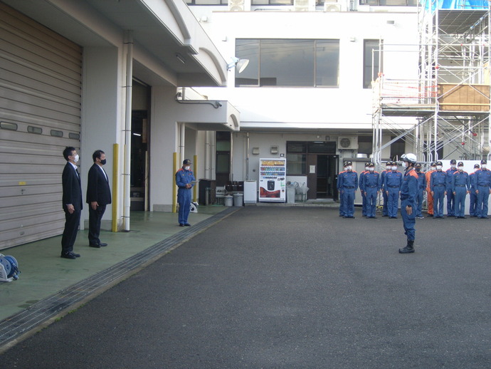 緊急消防援助隊愛知県大隊　消火小隊　出発式写真