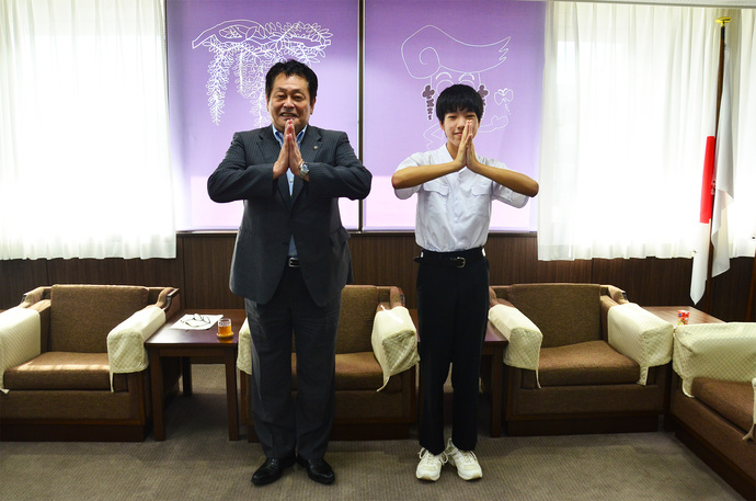 松田直樹さんと澤田市長の写真