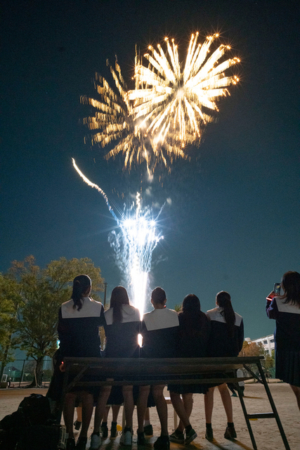 尾北高校創立100周年打ち上げ花火の写真