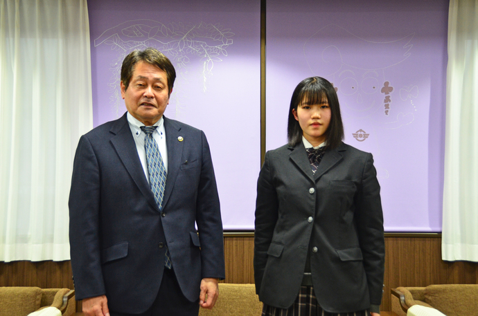 松本千尋さんと澤田市長の写真