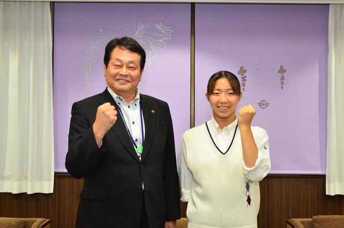 丸山翠さんと澤田市長の写真