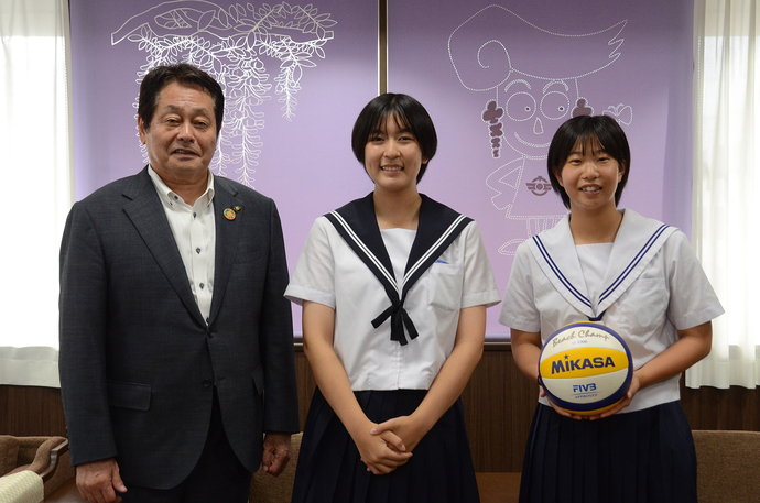田中さん、大島さんと澤田市長の写真
