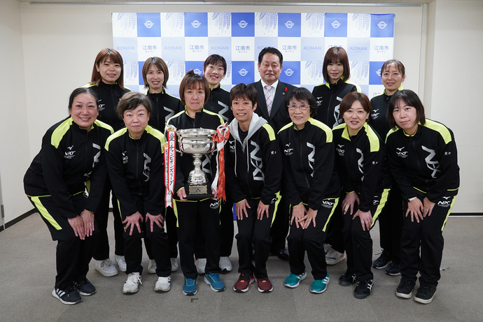 チーム「こうなん」と澤田市長の写真