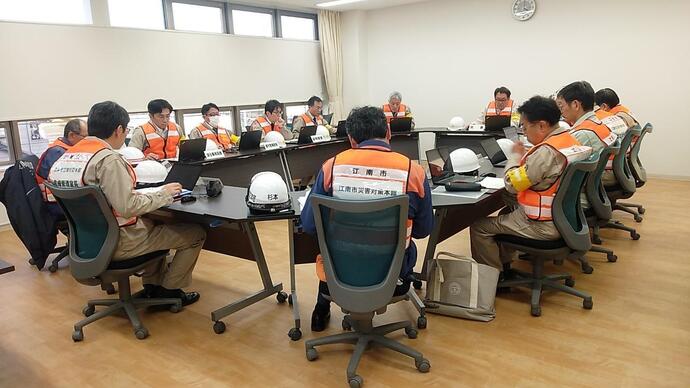 対策本部訓練写真